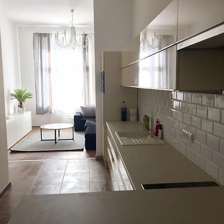 White Dream Home Budapest Rum bild