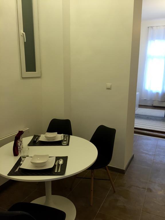 White Dream Home Budapest Rum bild