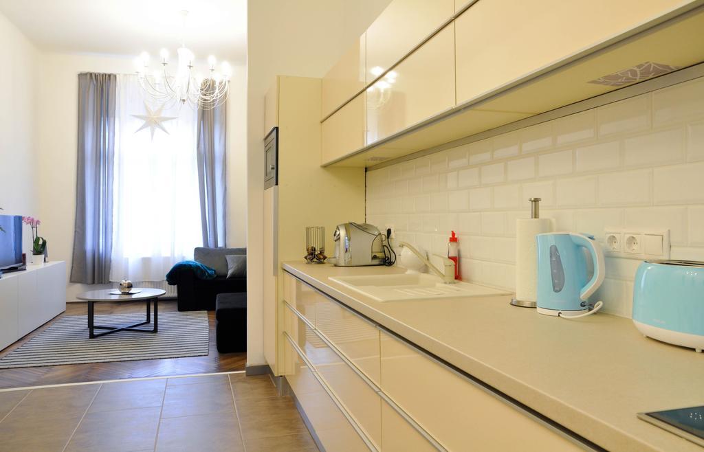 White Dream Home Budapest Rum bild