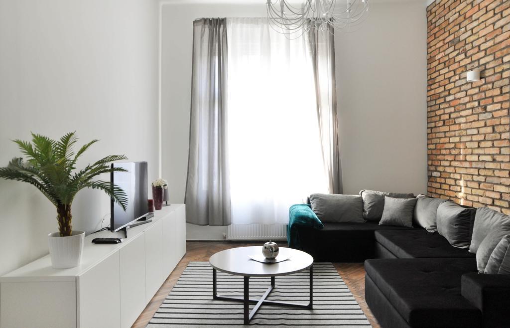 White Dream Home Budapest Rum bild